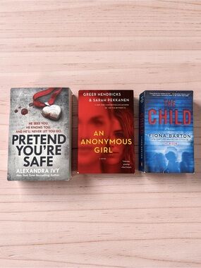 Psychological Thriller/Mystery Paperback Book Bundle
